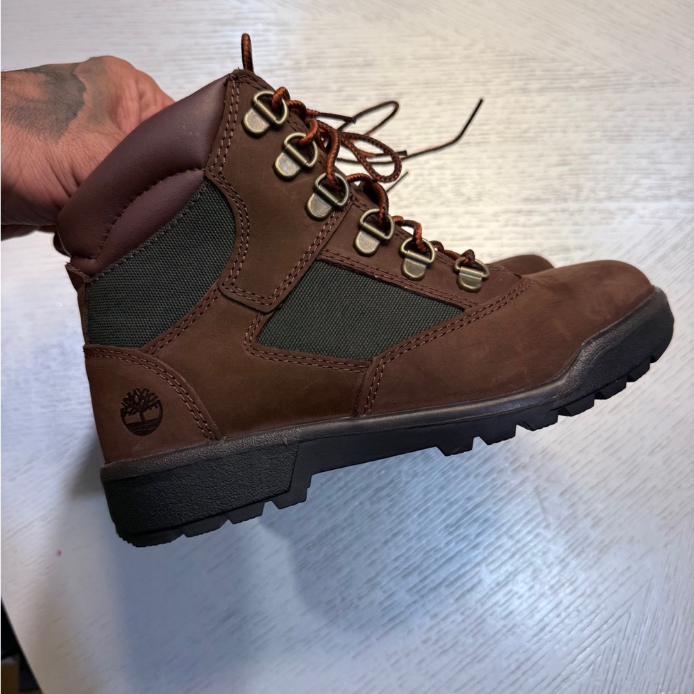 New ! Timberland Brown Leather Boots Size 3Y